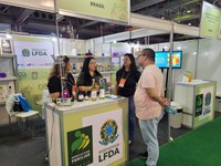 Rede de laboratórios de defesa agropecuária participa da Agrinordeste demonstrando como são feitas as análises de produtos