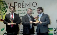 Serviço Florestal entrega prêmio para trabalhos acadêmicos sobre economia e mercado Florestal