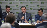 Fávaro apresenta na FPA abertura de mercados internacionais e recorde de exportações do agronegócio brasileiro