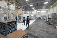 Fiscalização verifica empresas embaladoras de farinha de mandioca em Pernambuco