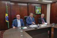 Ministro Fávaro debate construção do Plano Safra com cooperativas agropecuárias