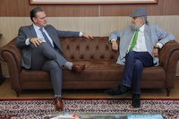 Ministro Fávaro debate políticas sustentáveis em reunião no Mapa