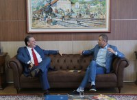 Ministro Fávaro realiza reunião com representante da indústria de ovos no Brasil