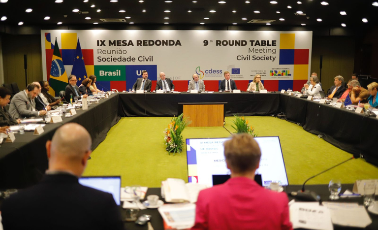 MESA REDONDA (3).png