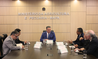 Governo Lula é o maior incentivador dos biocombustíveis, diz ministro Carlos Fávaro em reunião com o setor