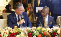 Ministro Fávaro representa governo brasileiro na celebração dos 50 anos de independência de Angola
