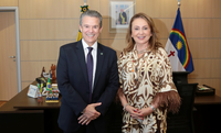 Ministro André de Paula recebe ex-ministra Kátia Abreu e presidente de grupo angolano para tratar de cooperação no agro