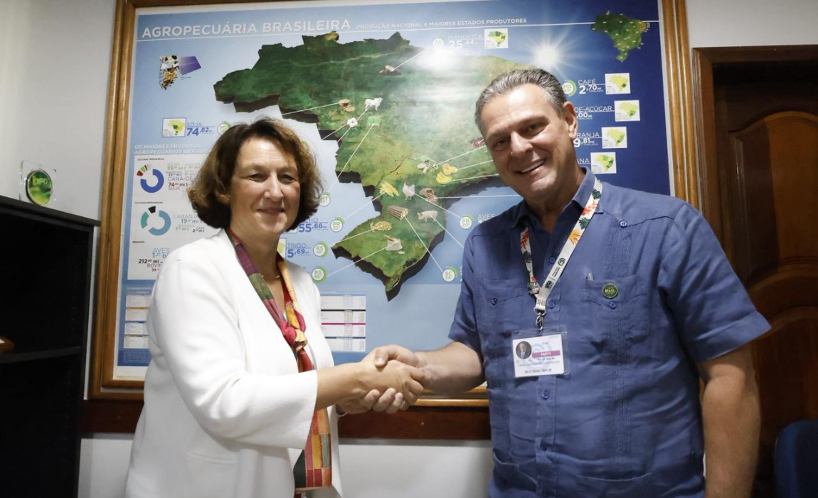Painel de alto nível na AgriZone reuniu especialistas nesta quinta-feira (20). Ministro Fávaro realizou reunião bilateral com a diretora de Comércio e Agricultura da OCDE