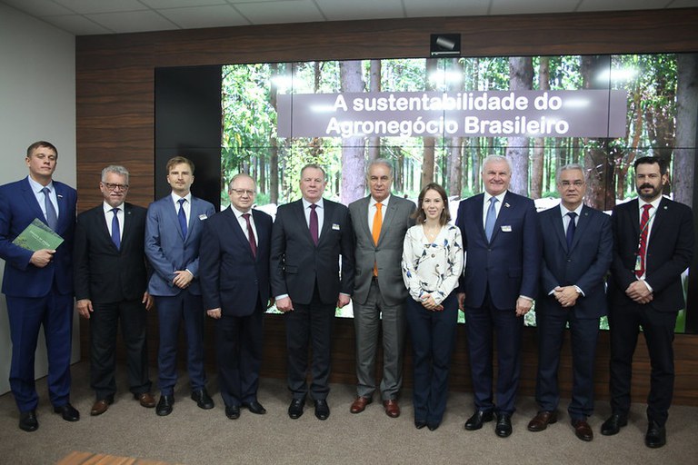 Delegação russa conhece Observatório da Agropecuária Brasileira