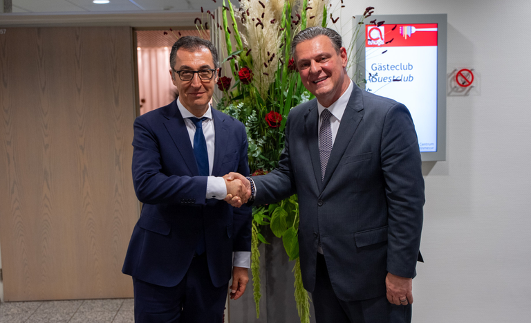 Bei einem offiziellen Besuch in Deutschland trifft Minister Carlos Favaro Landwirtschaftsminister Cem Östemir – Ministerium für Landwirtschaft und Viehzucht