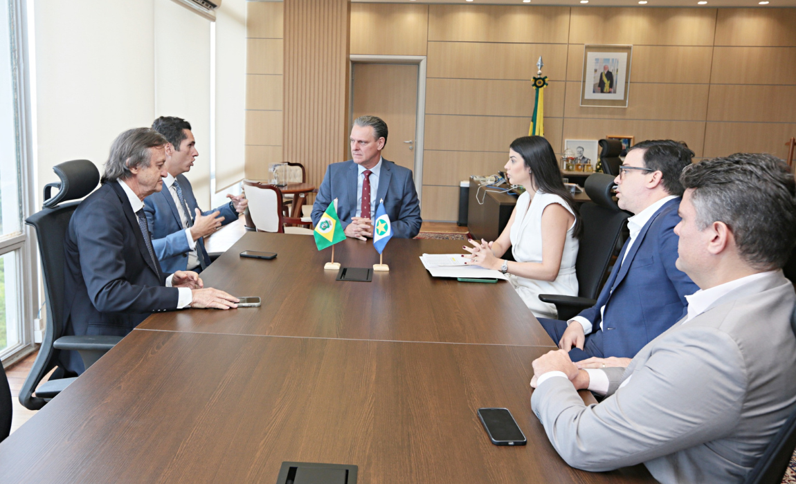 Ministro e superintendente do estado trataram de vacinação contra a brucelose e expansão de unidades de pesquisa da Embrapa