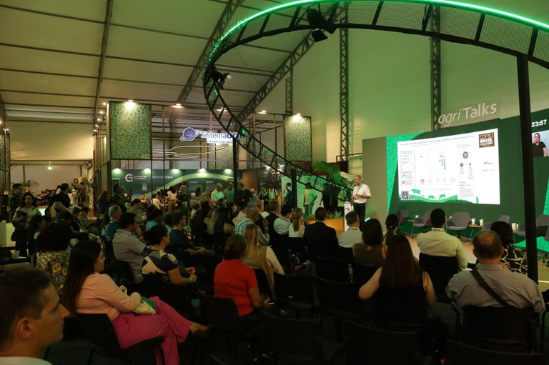 WhatsApp Image 2025-11-12 at 17.22.56.jpeg