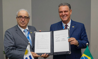 Ministro Carlos Fávaro assina memorando de entendimento com o Uruguai para cooperação em bioinsumos
