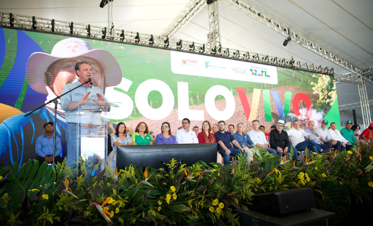 SOLOVIVOLANCAMENTO (6).png