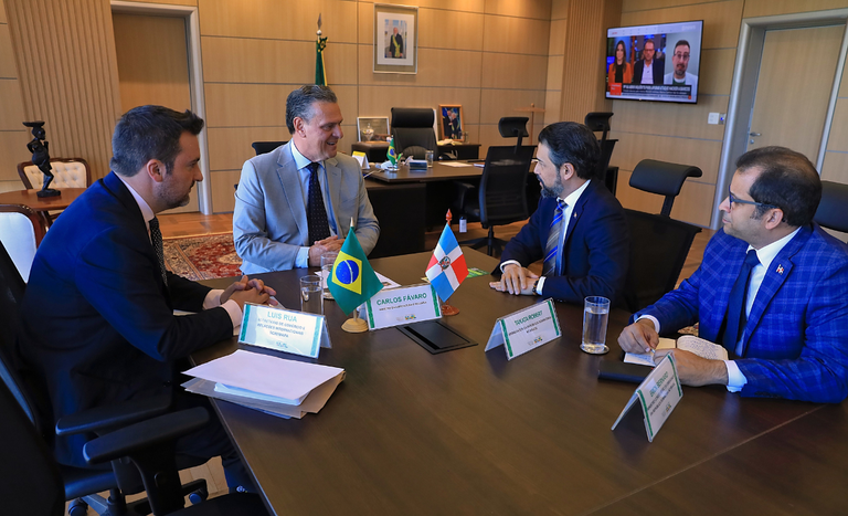 Embaixador da República Dominicana (3).png