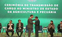 Novo ministro da Agricultura e Pecuária toma posse em cerimônia em Brasília