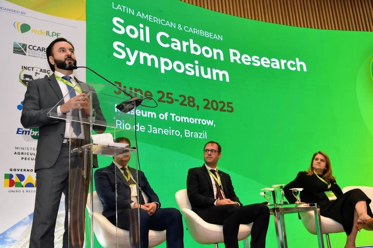 1d697fbf-0e7e-4b84-aa57-0fd5a601375a Copy.jpeg