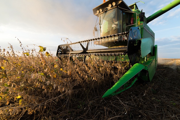 Ao contratar uma apólice de seguro rural o produtor (pessoa fisica ou juridica) pode minimizar suas perdas ao recuperar o capital investido na sua lavoura. O Programa de Subvenção ao Prêmio do Seguro Rural (PSR) oferece ao agricultor a oportunidade de segurar sua produção com custo reduzido, por meio de auxílio financeiro do governo federal.