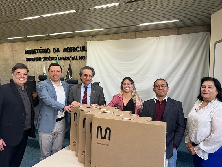 Entrega de equipamentos.jpeg