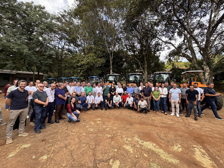 chapec--entrega-mquinas_55226275143_l.jpg
