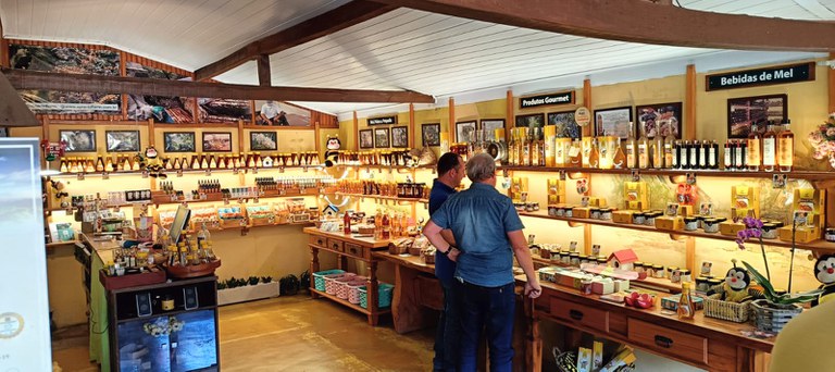 WhatsApp Image 2025-12-04 at 19.16.10.jpeg