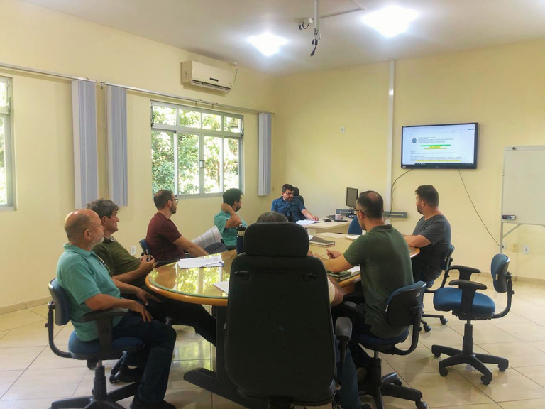 reunião força tarefa da maçã.png