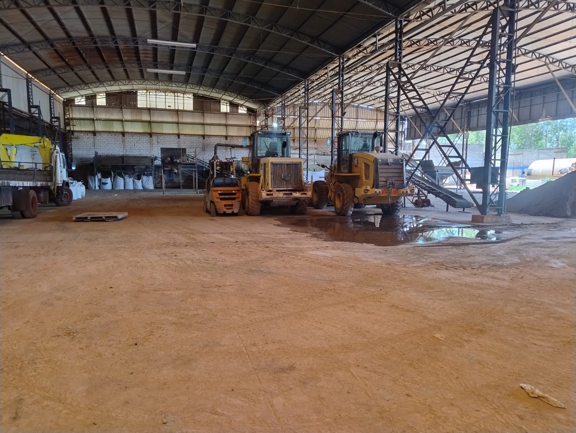 Fábrica clandestina de fertilizantes é interditada em Pradópolis (SP)