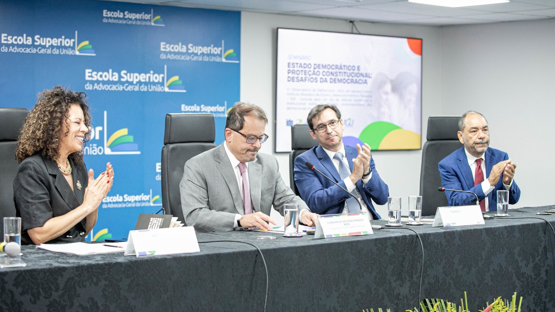 Seminário debate importância do diálogo para preservação da democracia