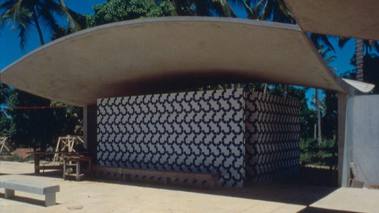 Parque Nacional Historico dos Guararapes - lanchonete - foto de 1975 - credito Tuca Reinés Fundaçao Athos Bulcao.jpg