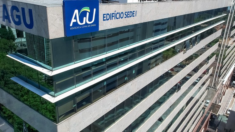 Daniel Estevão-AscomAGU.jpg