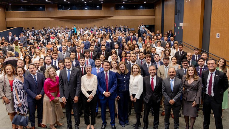 POsse novos membros Daniel Estevao AGU.jpg