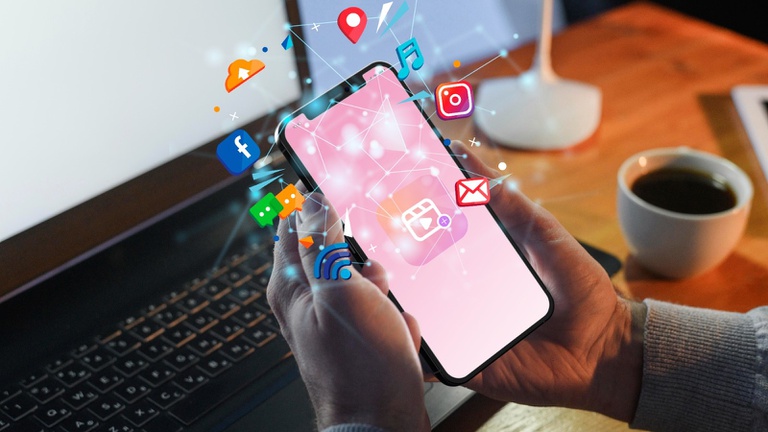 Atuação da AGU impulsiona investigações contra golpes nas redes sociais