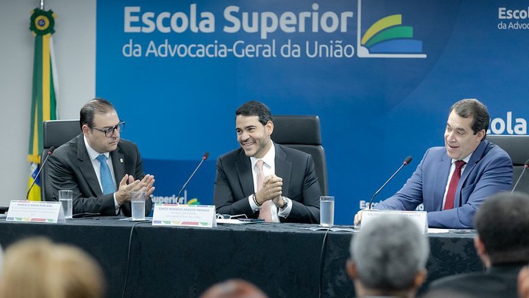 messias colegio de procuradores.jpg