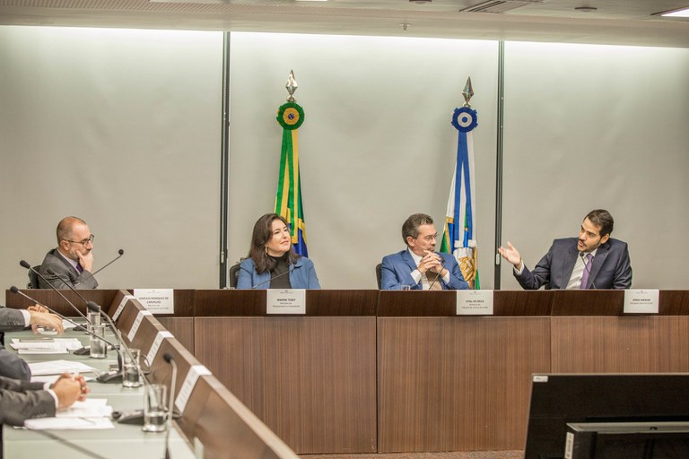 Cooperação do TCU ajuda governo a entregar políticas públicas melhores para a população, defende advogado-geral da União