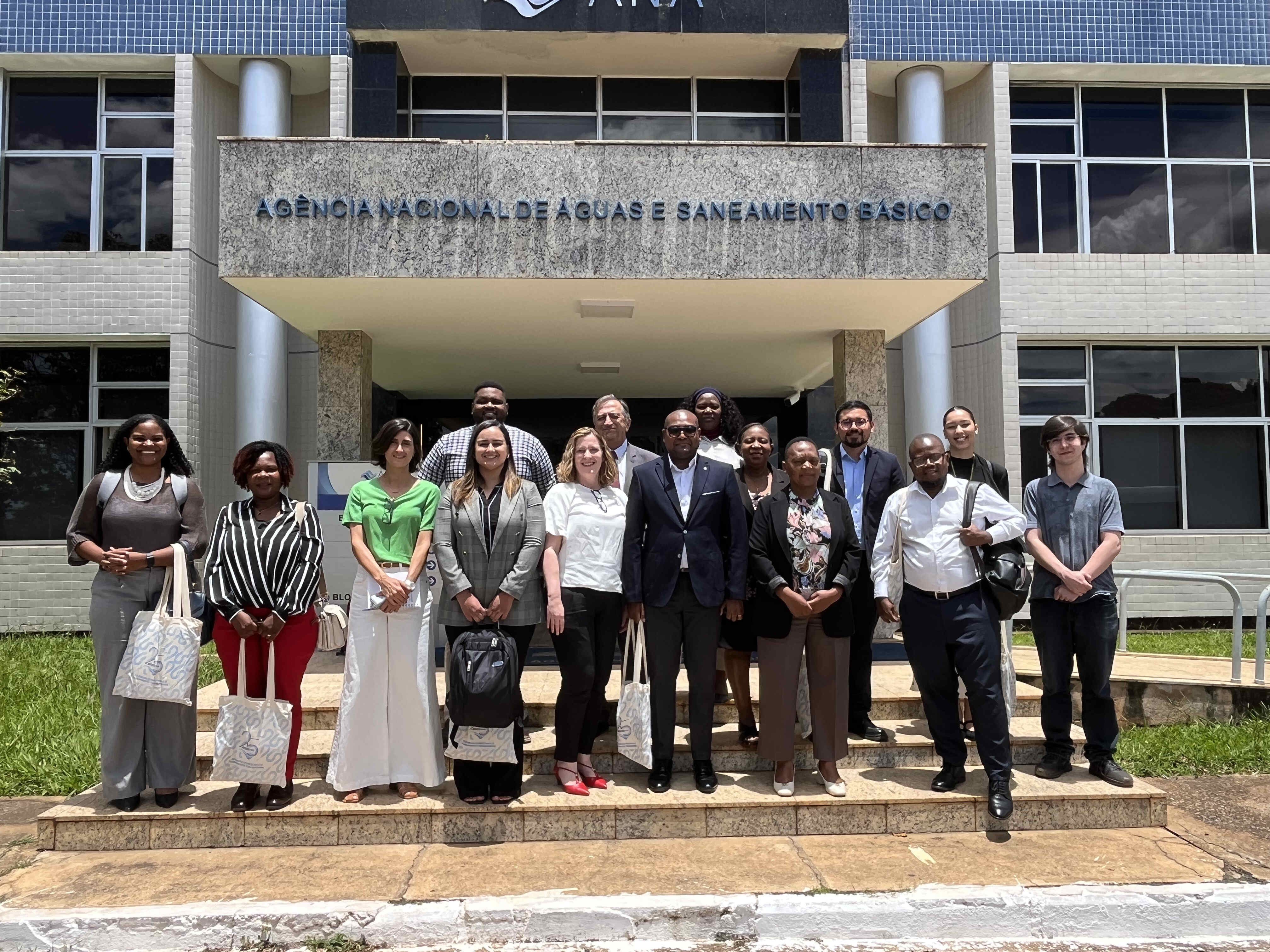 Delegação de Moçambique conhece atuação da ANA no monitoramento do ODS 6 e uso de dados para formulação de políticas públicas