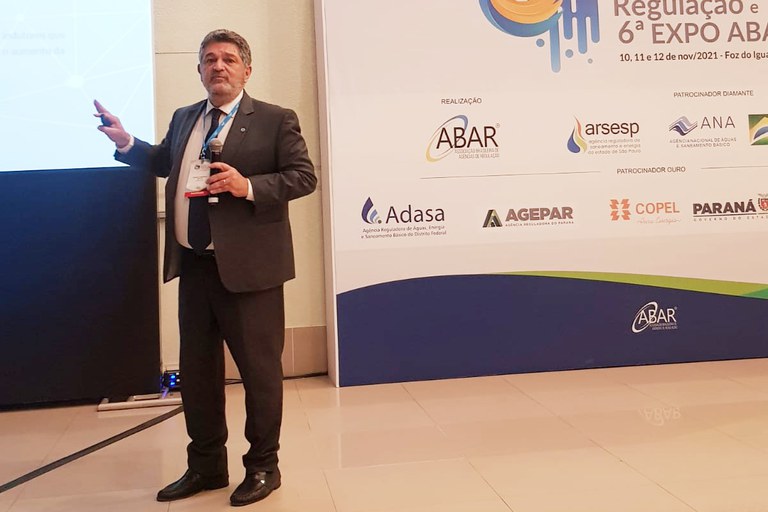 Diretor Oscar Cordeiro Netto participa do painel sobre fontes renováveis de energia