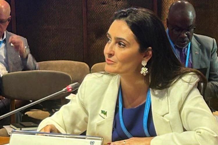 Diretora-presidente da ANA discursa durante Diálogos Regionais