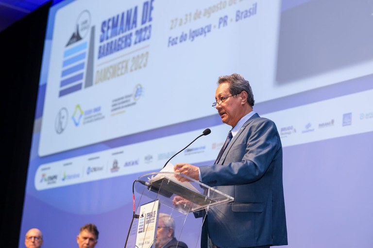 Diretor interino da ANA Luis André Muniz discursa na abertura do 34º Seminário Nacional de Grandes Barragens (SNGB) no contexto da Semana de Barragens – Damsweek 2023