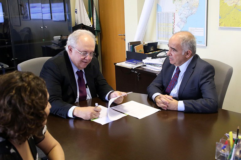 Assinatura do acordo