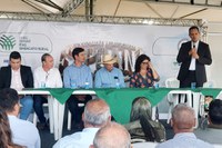 ANA e Governo de Goiás entregam outorgas de direito de uso das águas da bacia do ribeirão Piancó a produtores rurais de Anápolis (GO)