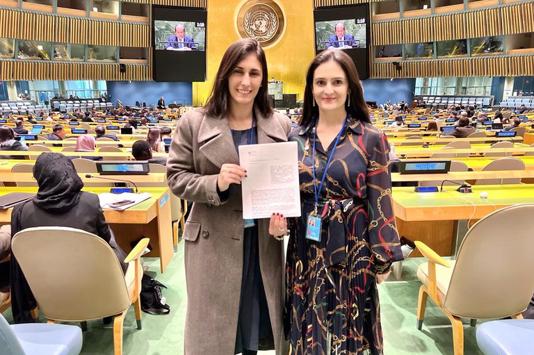 Diretora-presidente da ANA (à dir.) e a secretária estadual de Meio Ambiente, Infraestrutura e Logística de São Paulo, Natália Resende, após lançamento do protocolo de intenções para o aprimoramento e a integração dos procedimentos de regulação de usos de recursos hídricos entre a ANA e Governo do Estado de São Paulo