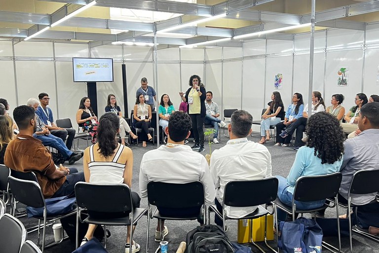 Oficina da ANA sobre o jogo educativo AkauANA durante o 25º SBRH em Aracaju (SE)