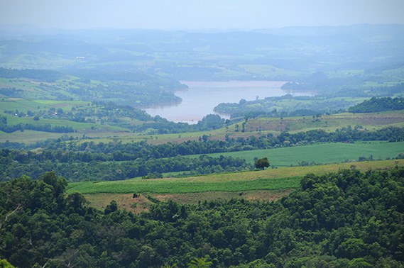 URUG_088 D-RS1296- Vista do rio Uruguai - BR386 - Frederico Westphalen  - RS - Zig Koch.jpg