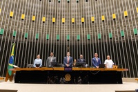 Câmara dos Deputados realiza sessão solene pelo Dia Mundial da Água e alerta para crise hídrica no Brasil