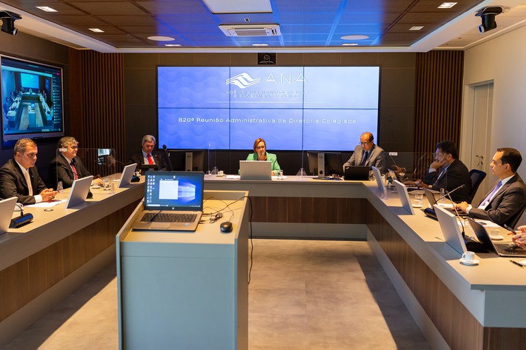 Primeira reunião deliberativa na nova sala da Diretoria Colegiada