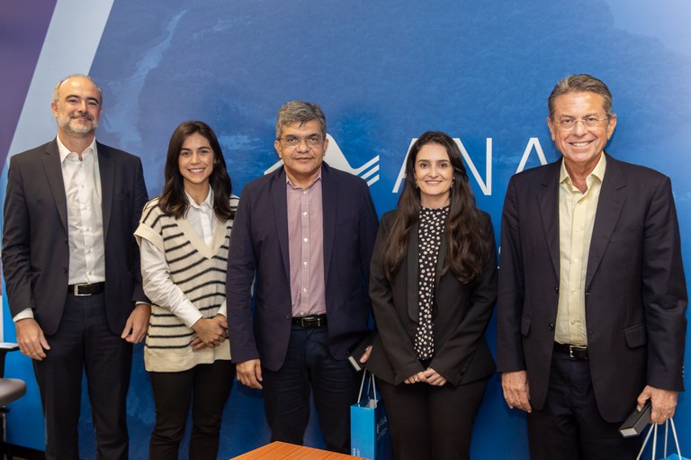 Da dir. para esq.: Paulo Varella, Veronica Rios, Carlos Nobre, Ana Carolina Argolo e Mauricio Abijaodi