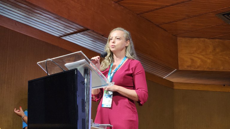 Superintendente adjunta Renata Maranhão apresenta Jornadas de Capacitação para participantes do 26º ENCOB