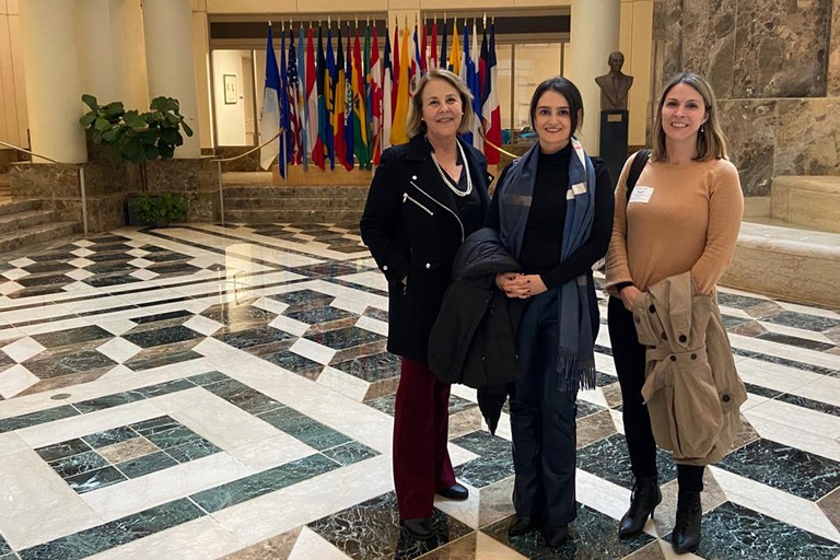 Da dir. para esq.: Flávia Oliveira, Veronica Rios e Gisela Forattini