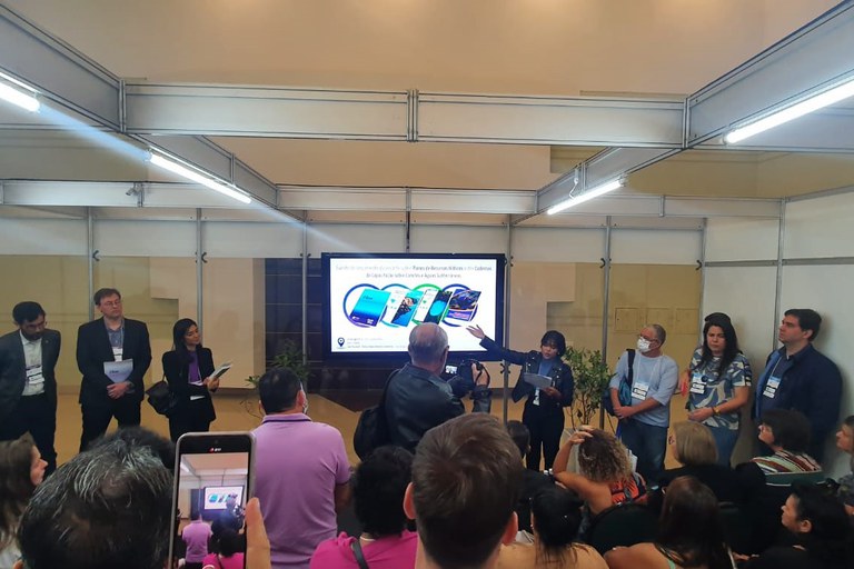 Dirigentes da ANA apresentam quatro publicações da ANA ao público