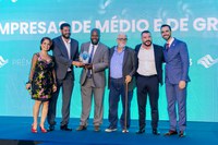 Vencedores do Prêmio ANA 2023 recebem troféu em noite de gala em Brasília